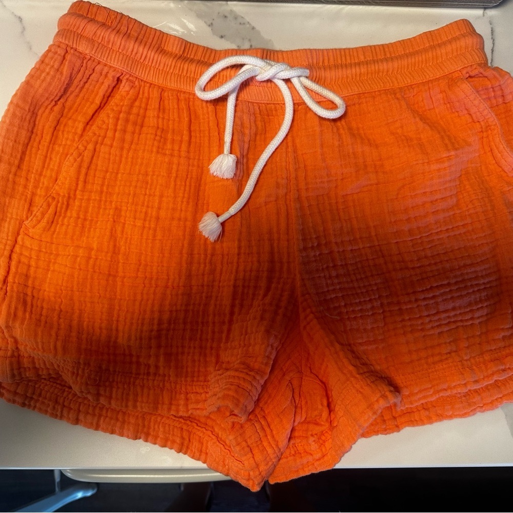 Loft Lou £ Grey Gauze Shorts in Light Melon Color sz Medium - Picture 2 of 2